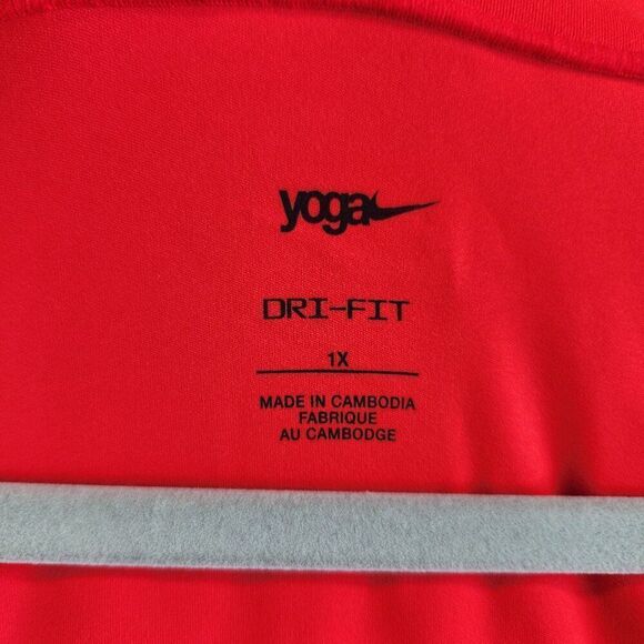 Nike Jacket Womens 1X Red Yoga Luxe Fitted Dry Fit Studio Practice Full Zip New - Picture 7 of 16